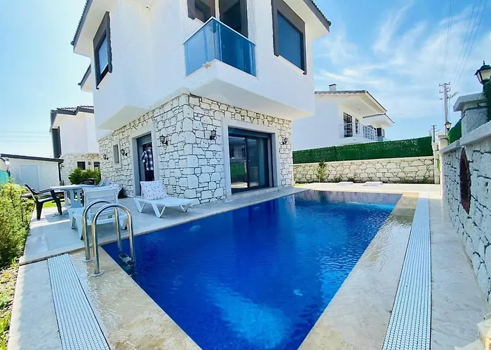 Вілла F Celik Villalari Чешме