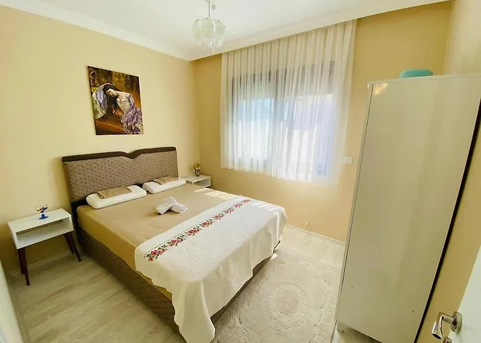 F Celik Villalari Çeşme